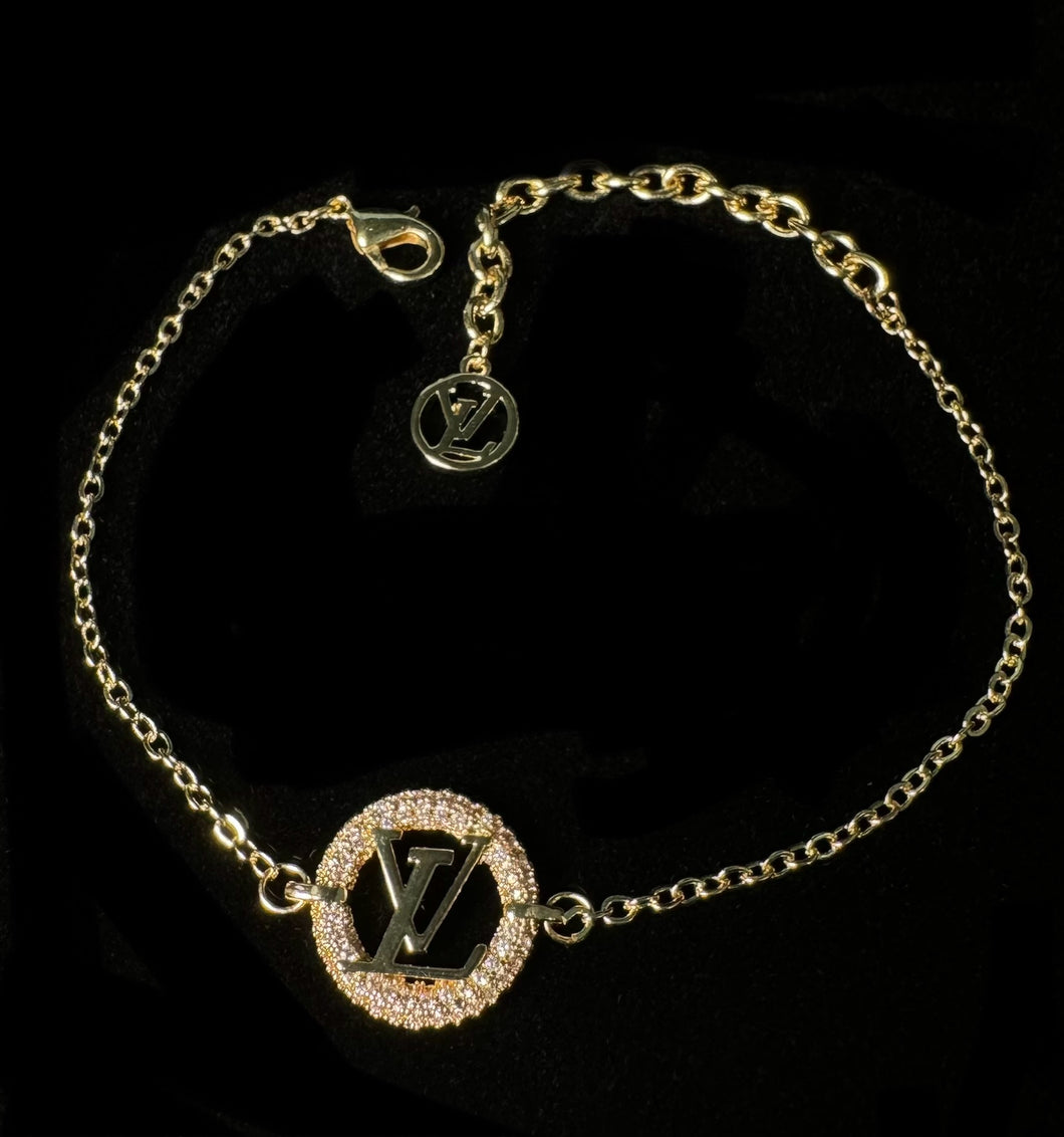 Thin Gold classy charm bracelet